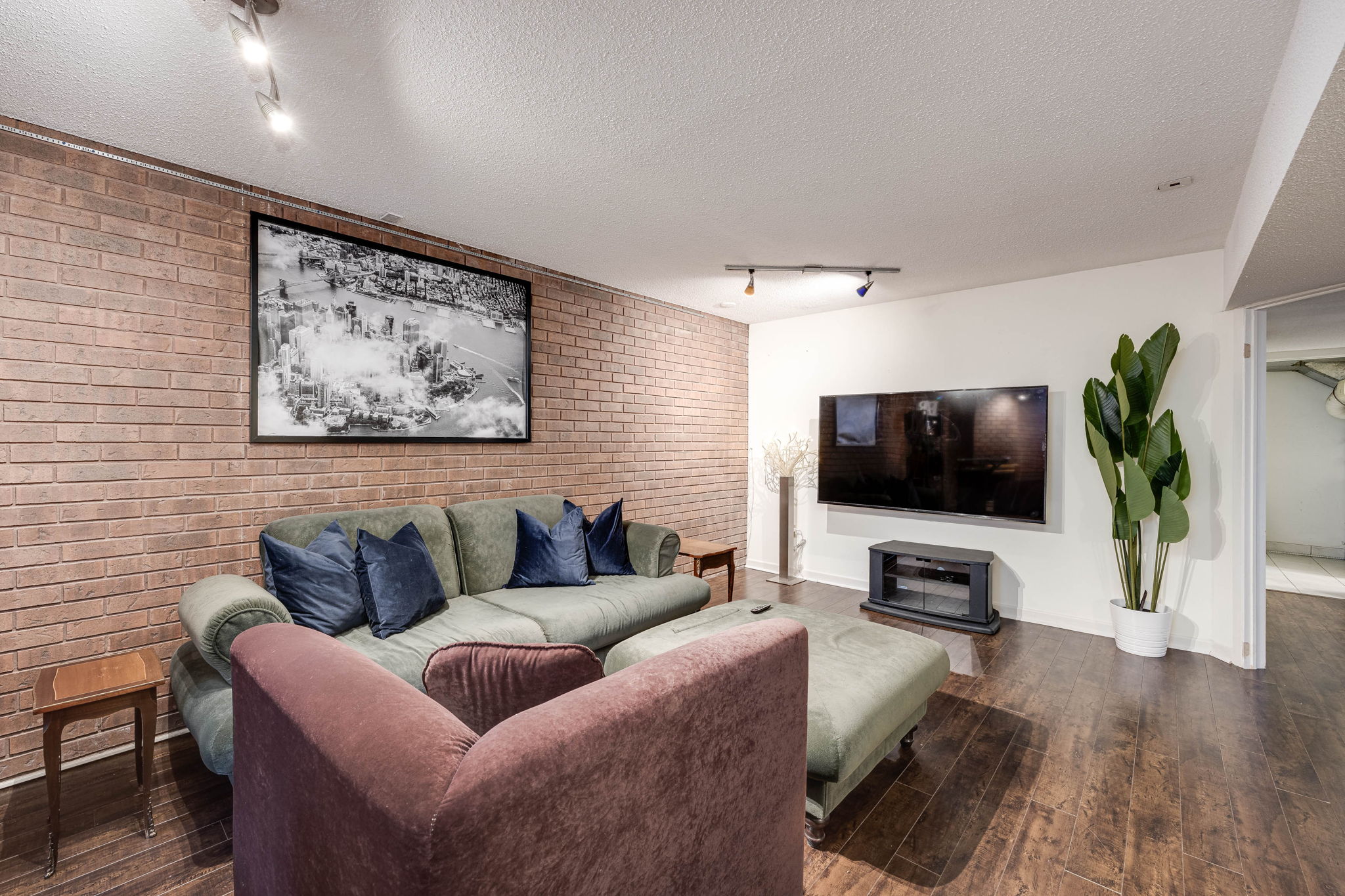 Toronto property showcase — delivered property photograph 30