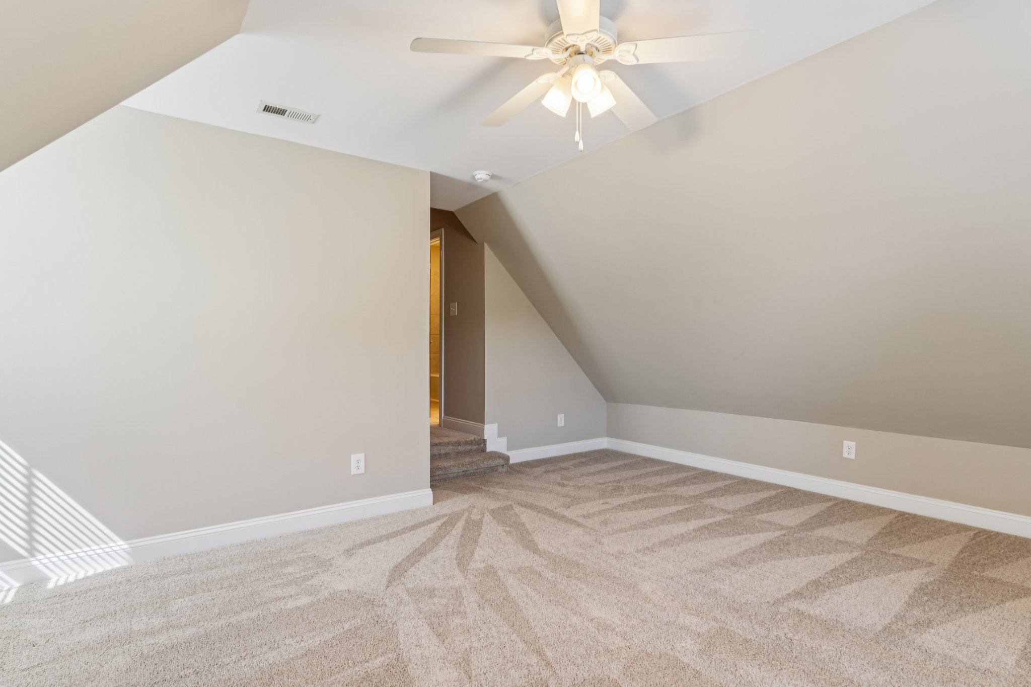 Palos Verde Dr-S1403-063.jpg