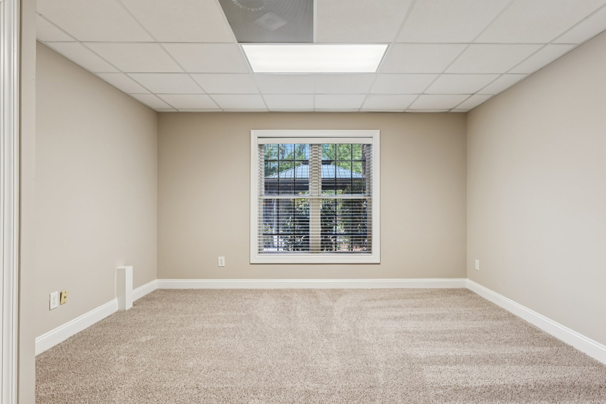 Palos Verde Dr-S1403-100.jpg