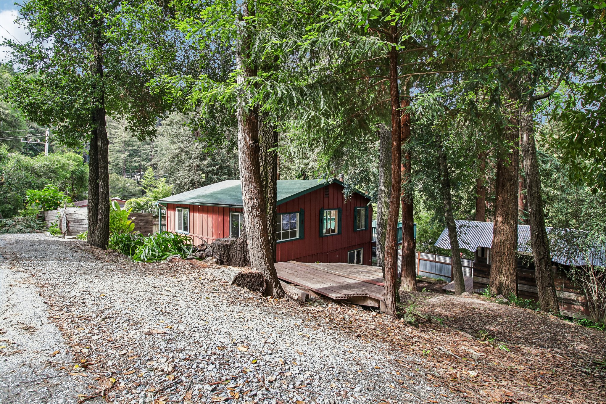 Pine Ave-S2504-008.jpg