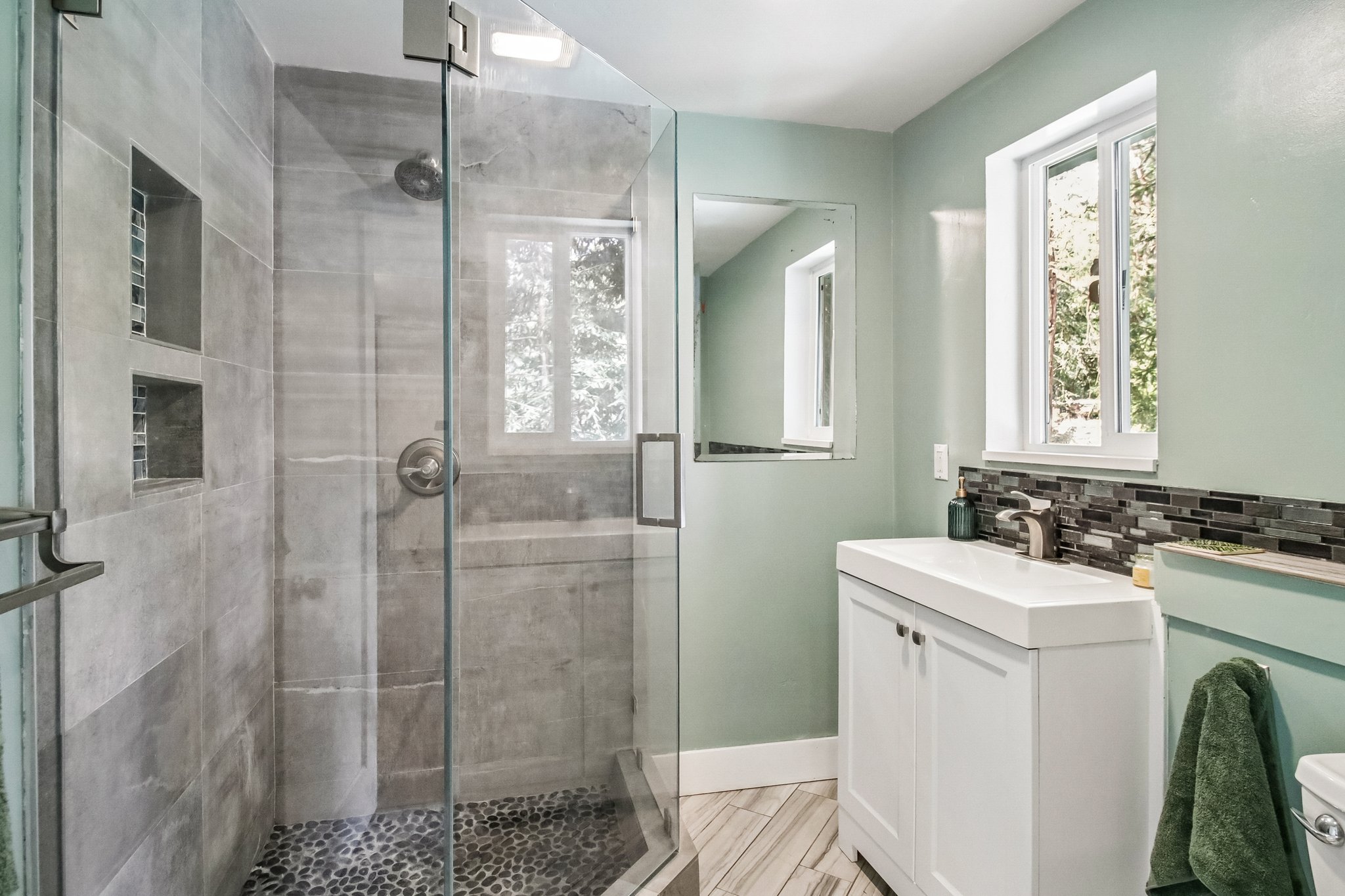 Pine Ave-S2504-028.jpg