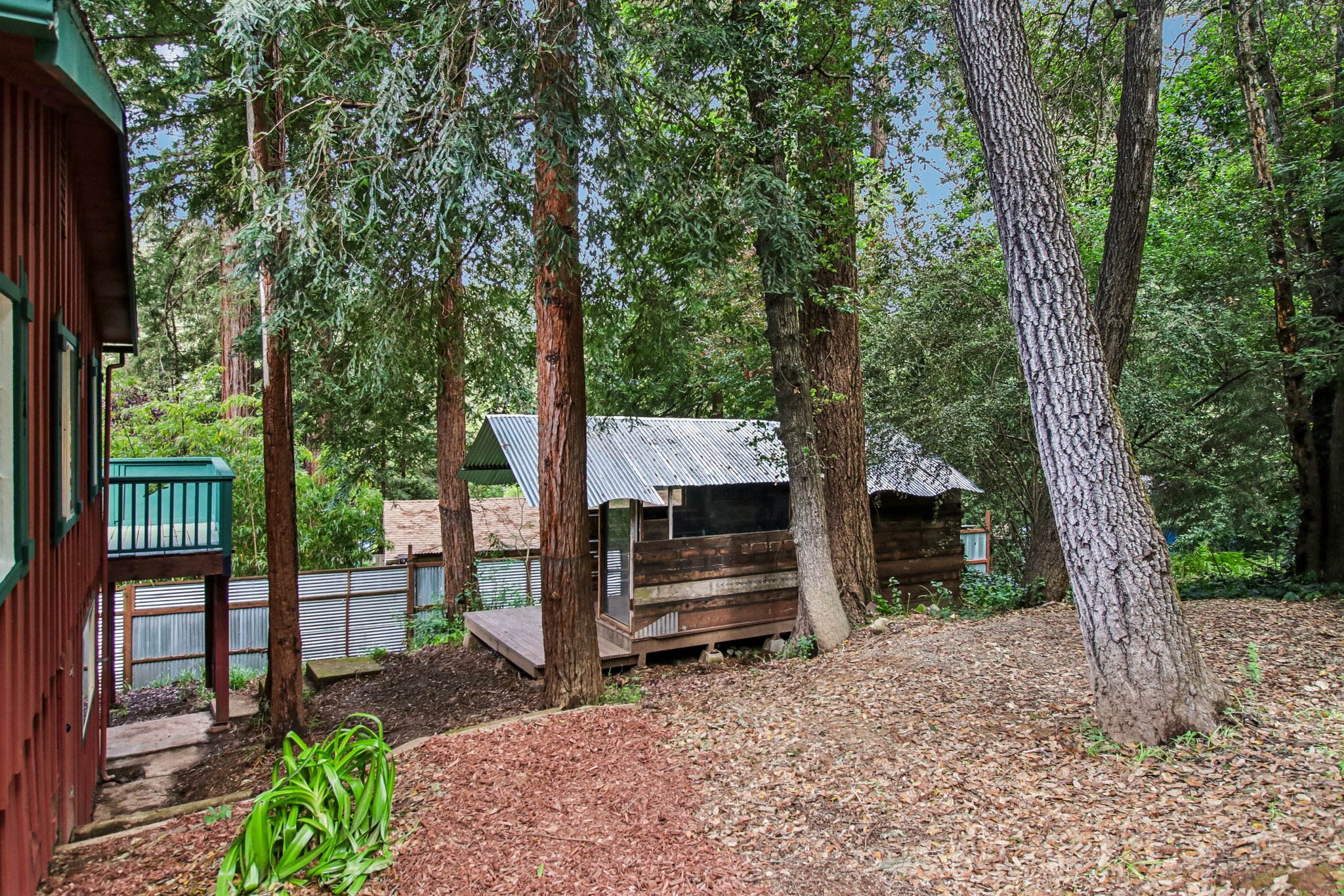 Pine Ave-S2504-046.jpg