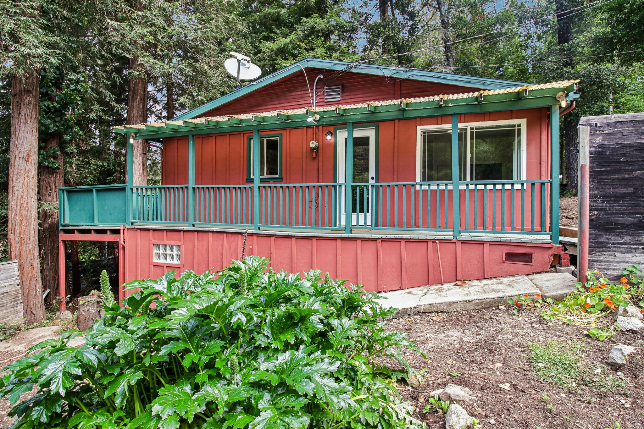 Pine Ave-S2504-047.jpg