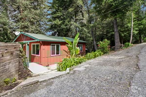 Pine Ave-S2504-007.jpg