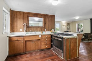 Pine Ave-S2504-023.jpg