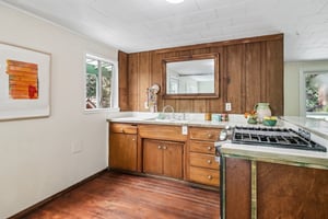 Pine Ave-S2504-024.jpg