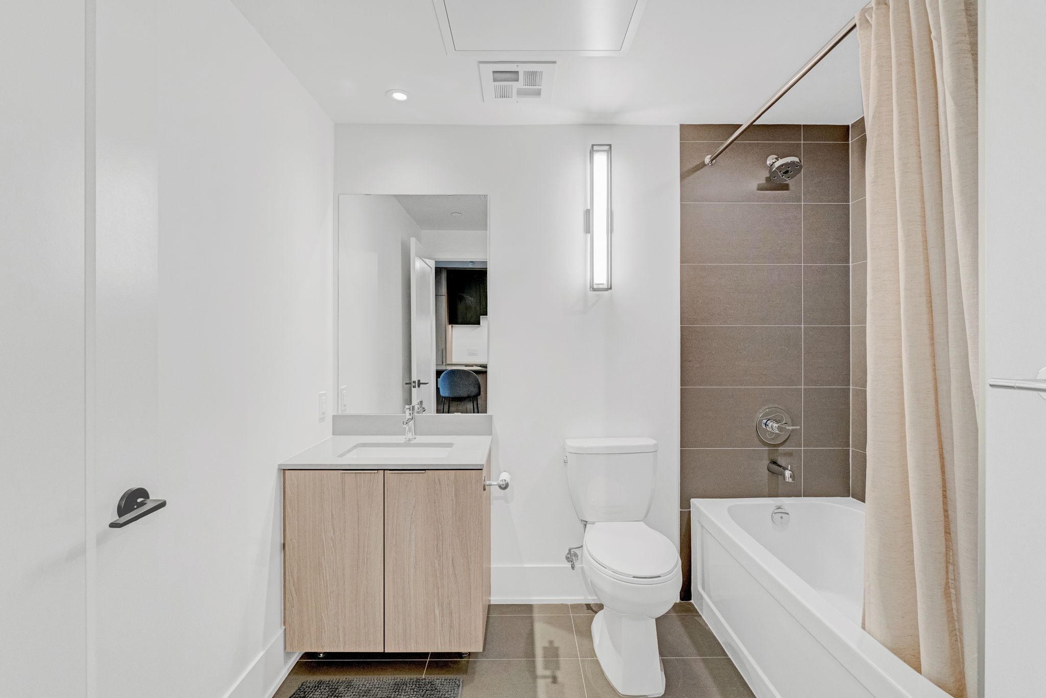 Toronto property showcase — delivered property photograph 16