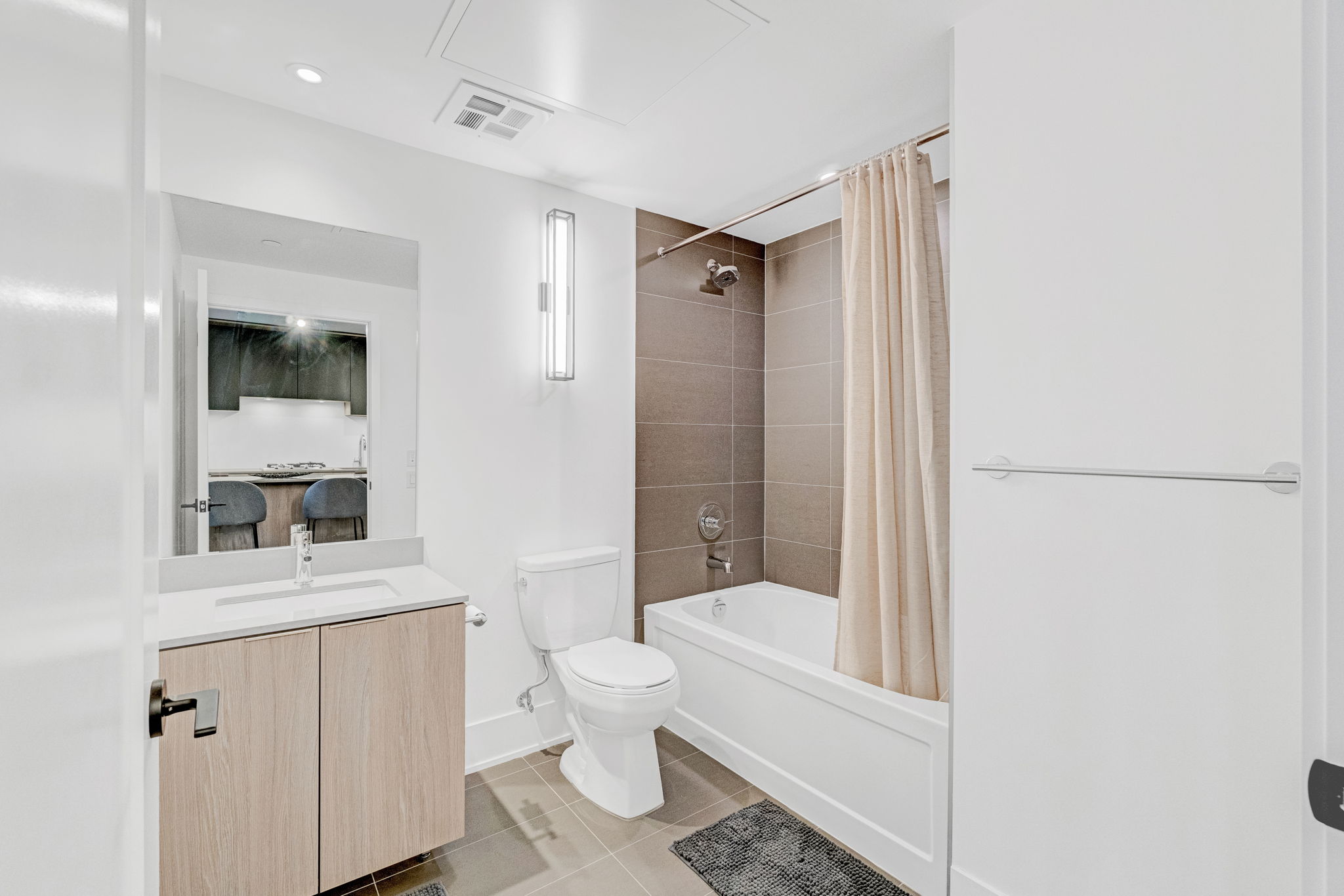 Toronto property showcase — delivered property photograph 17