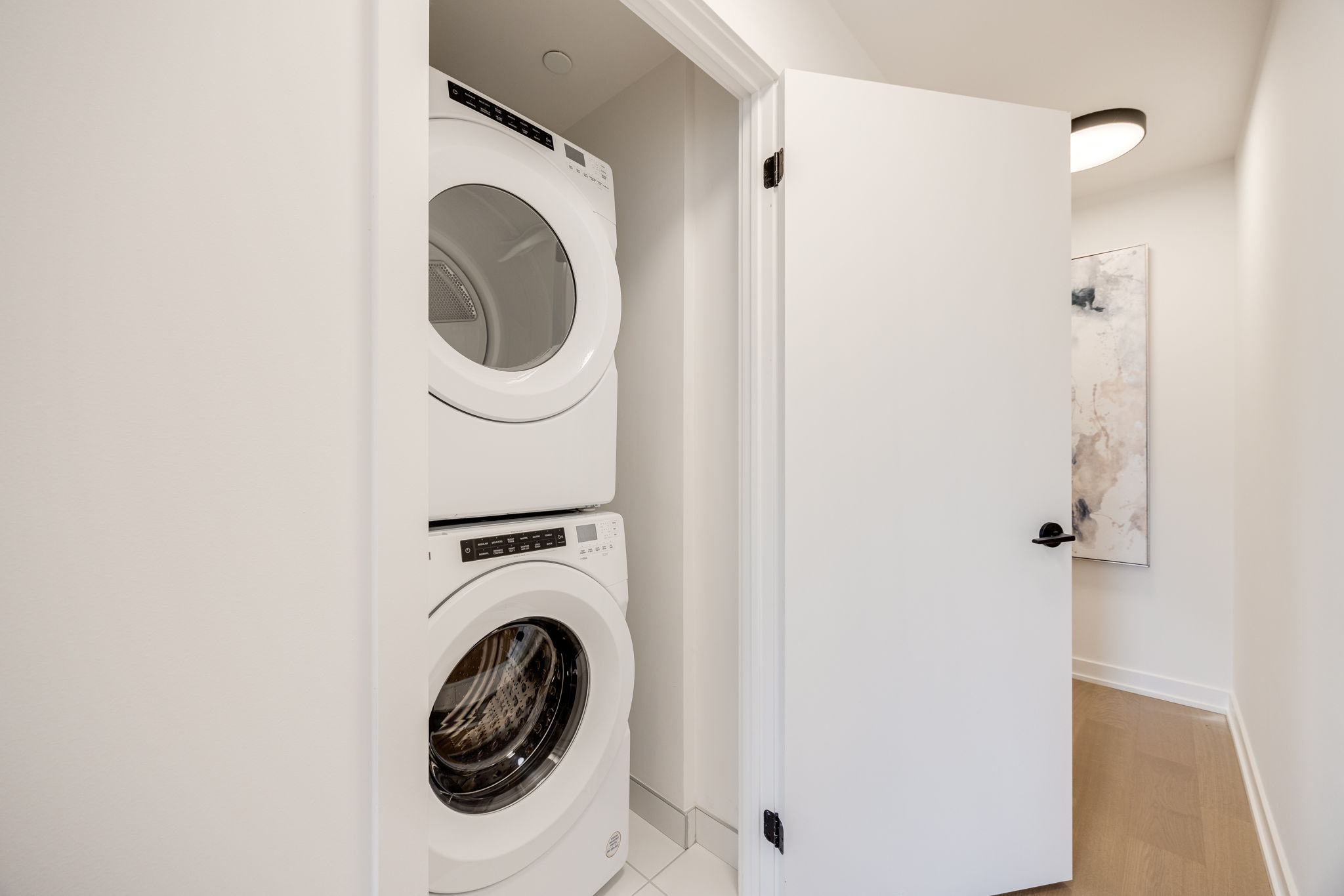 Toronto property showcase — delivered property photograph 24