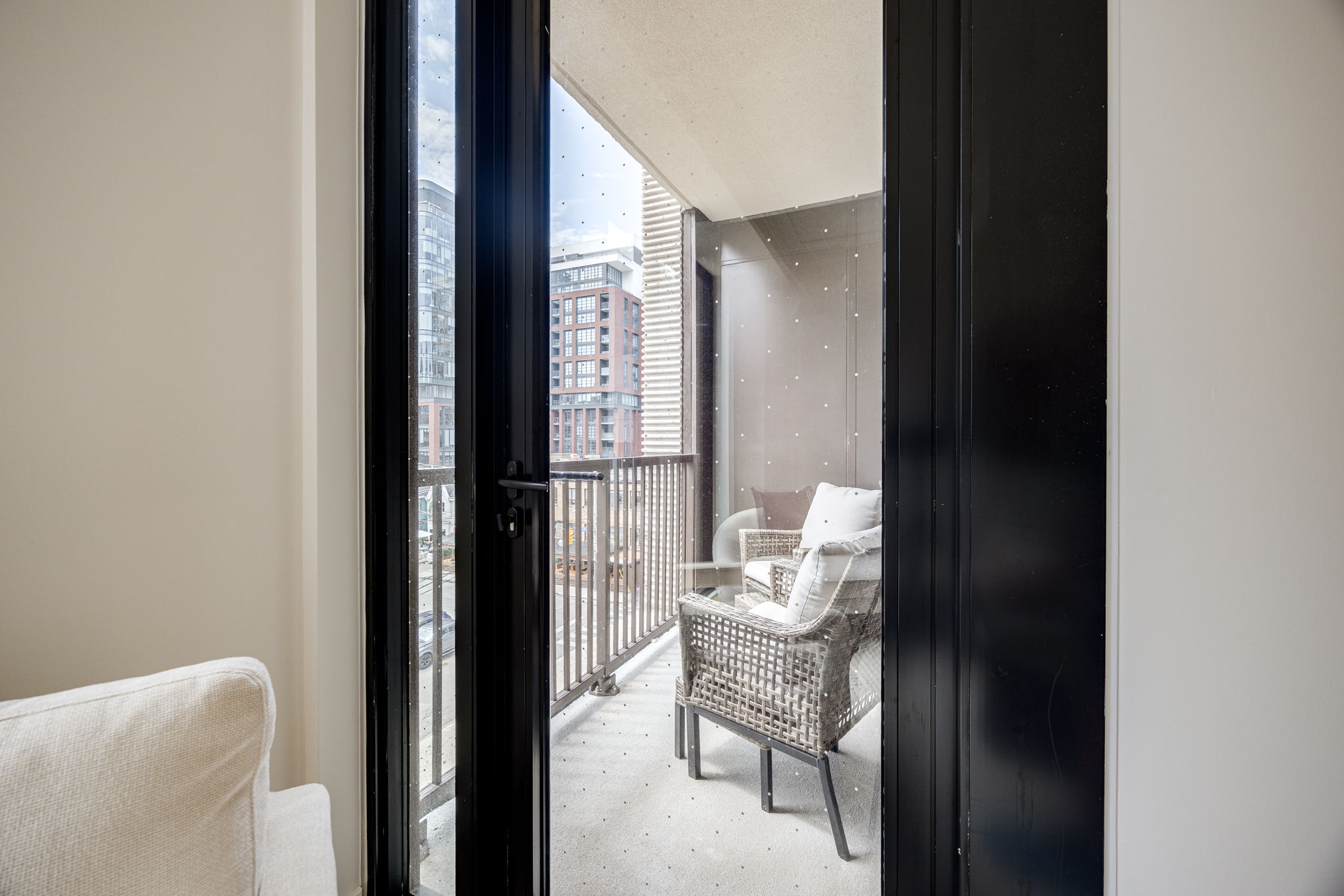 Toronto property showcase — delivered property photograph 25