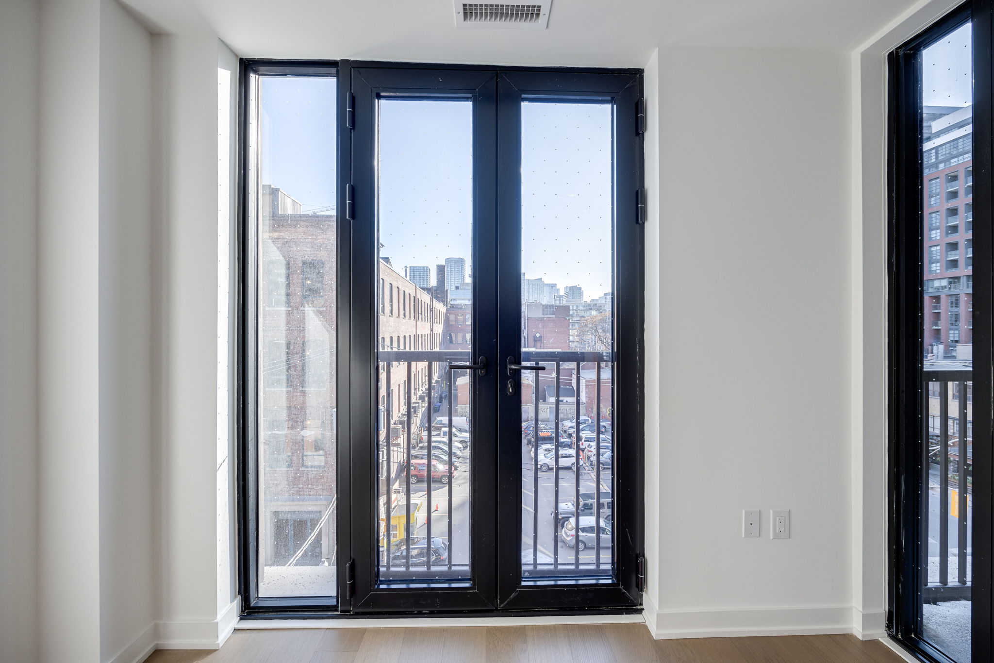 Toronto property showcase — delivered property photograph 24