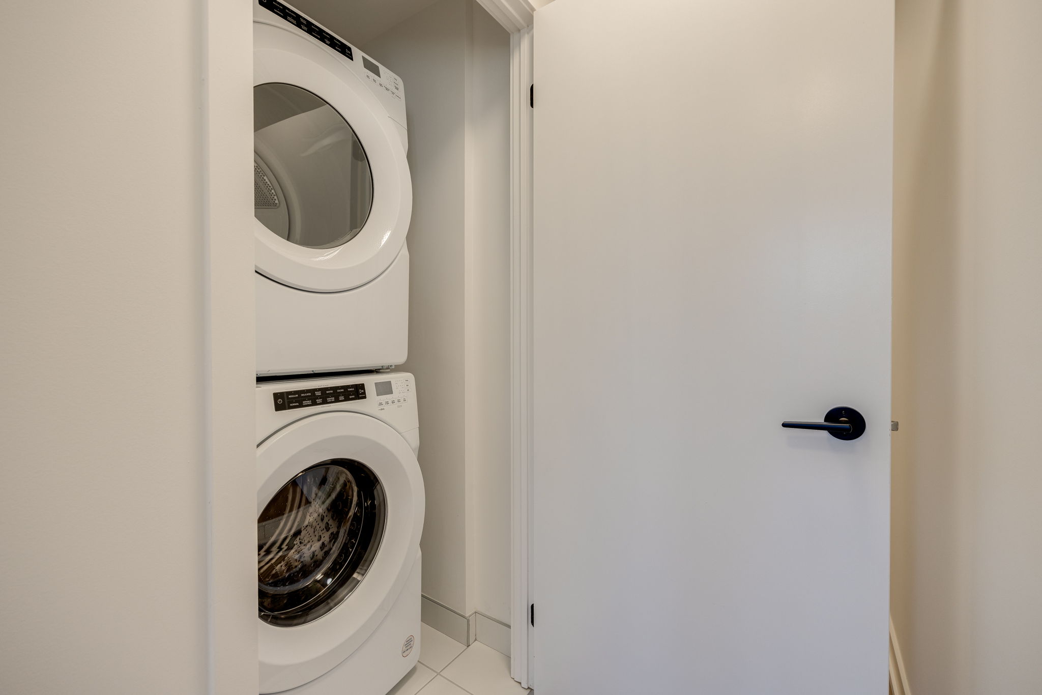 Toronto property showcase — delivered property photograph 20