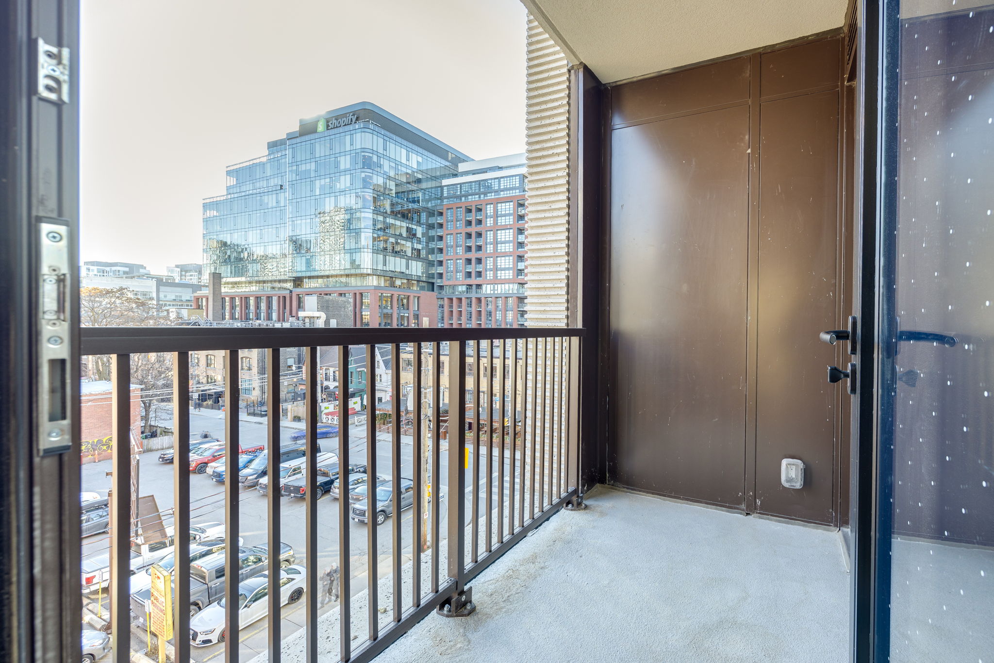 Toronto property showcase — delivered property photograph 25