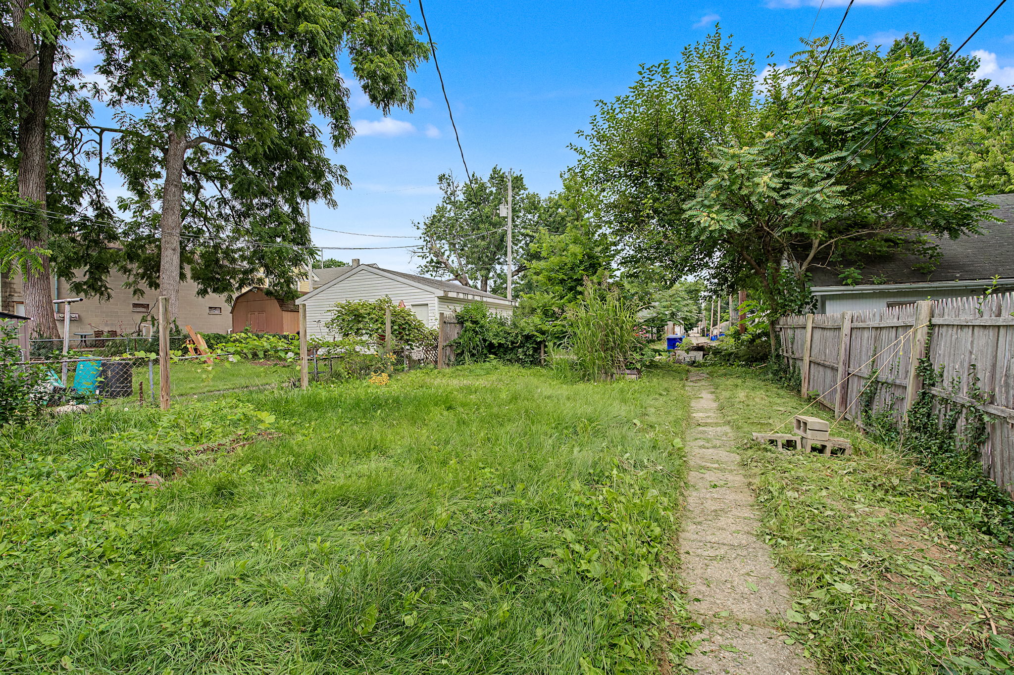  Photo 40