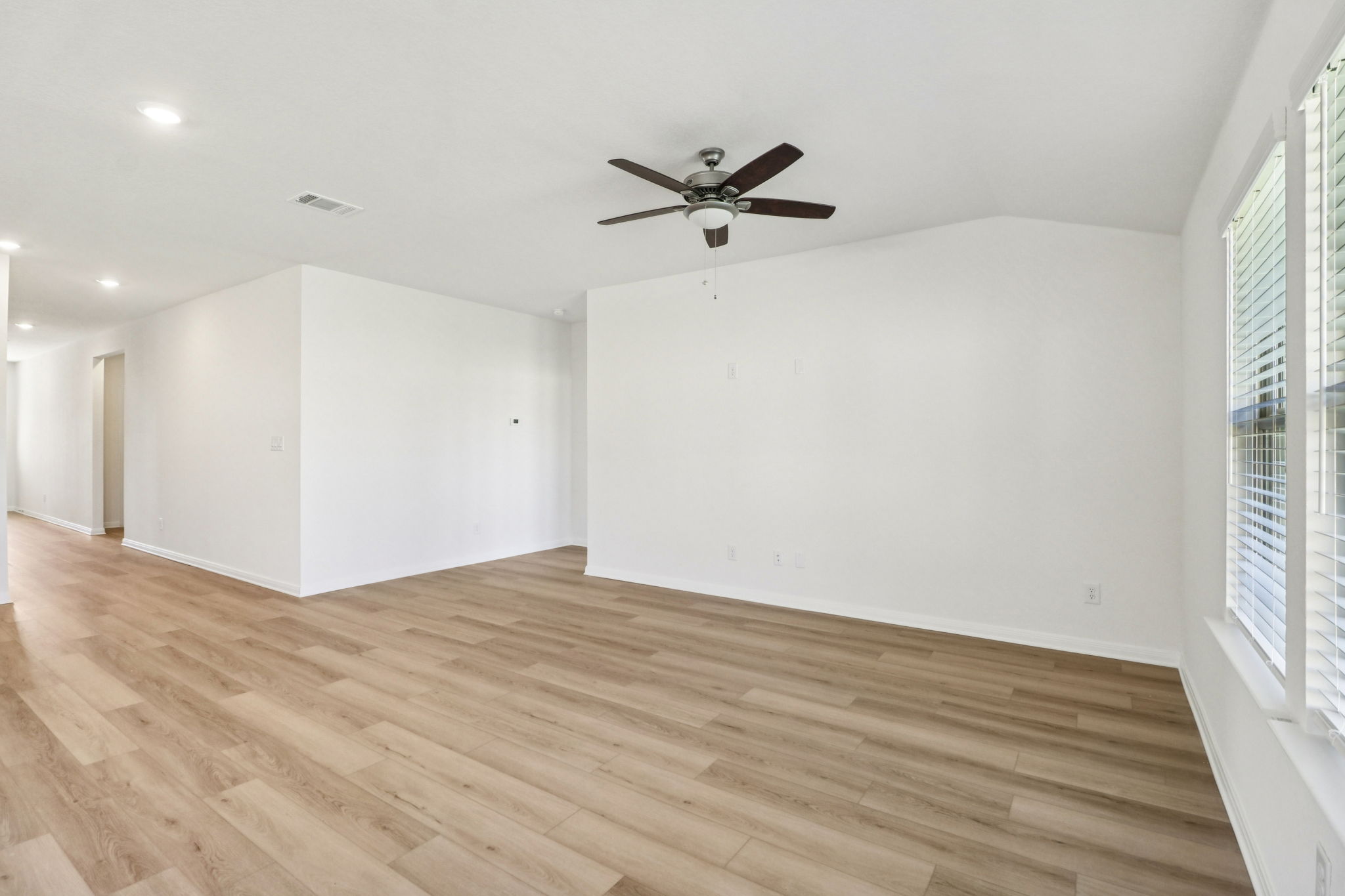 San Antonio East - Legendary Trails - 123 Shelton Pass Schertz TX 78108 - 007