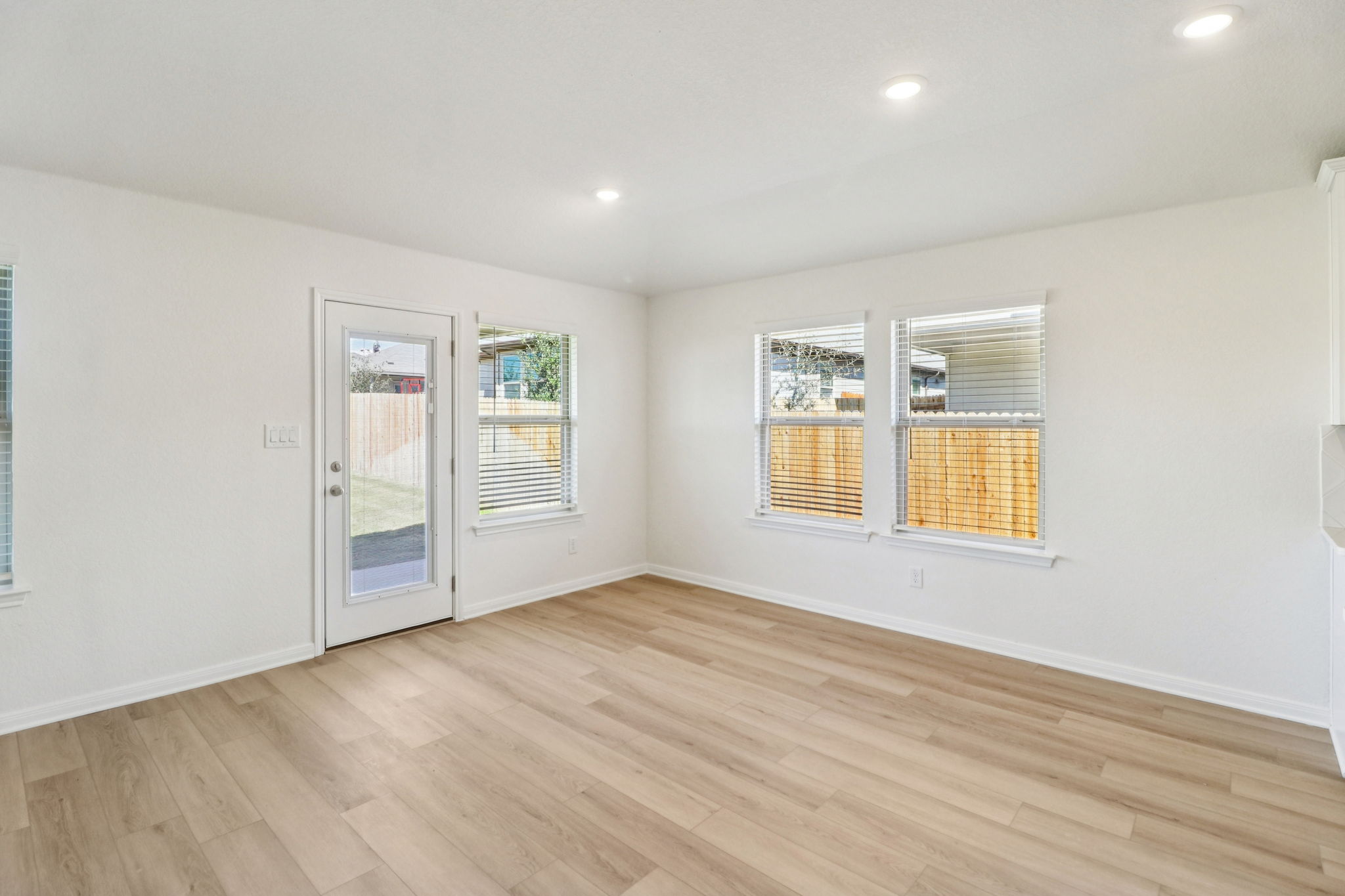 San Antonio East - Legendary Trails - 123 Shelton Pass Schertz TX 78108 - 010