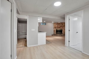  Photo 48