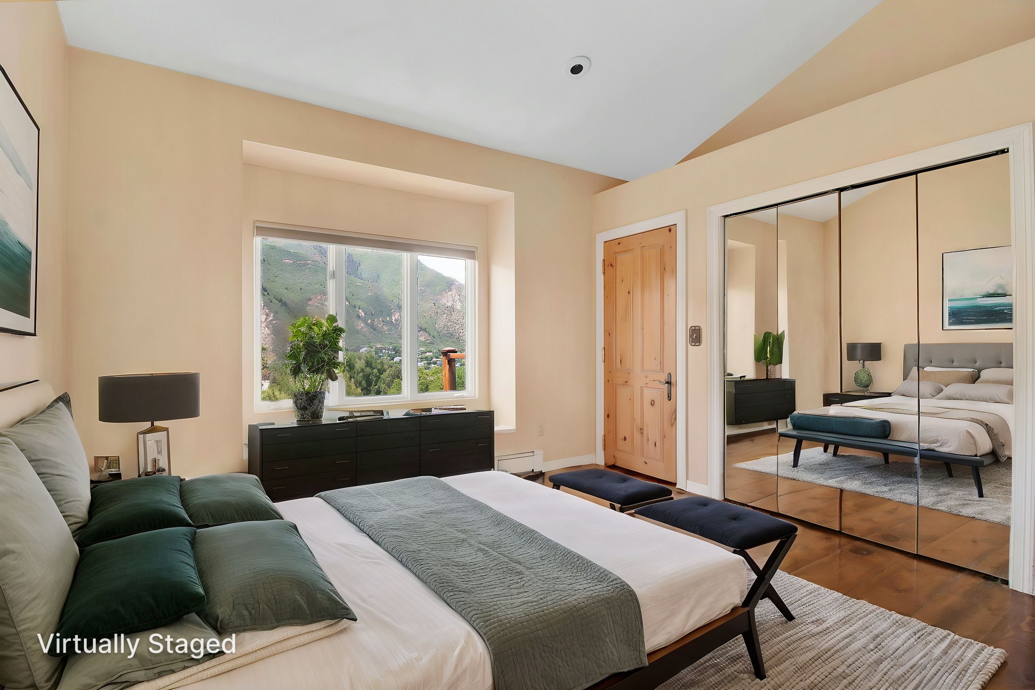 free-photo-of-empty-room-with-wooden-floor virtually staged.jpeg