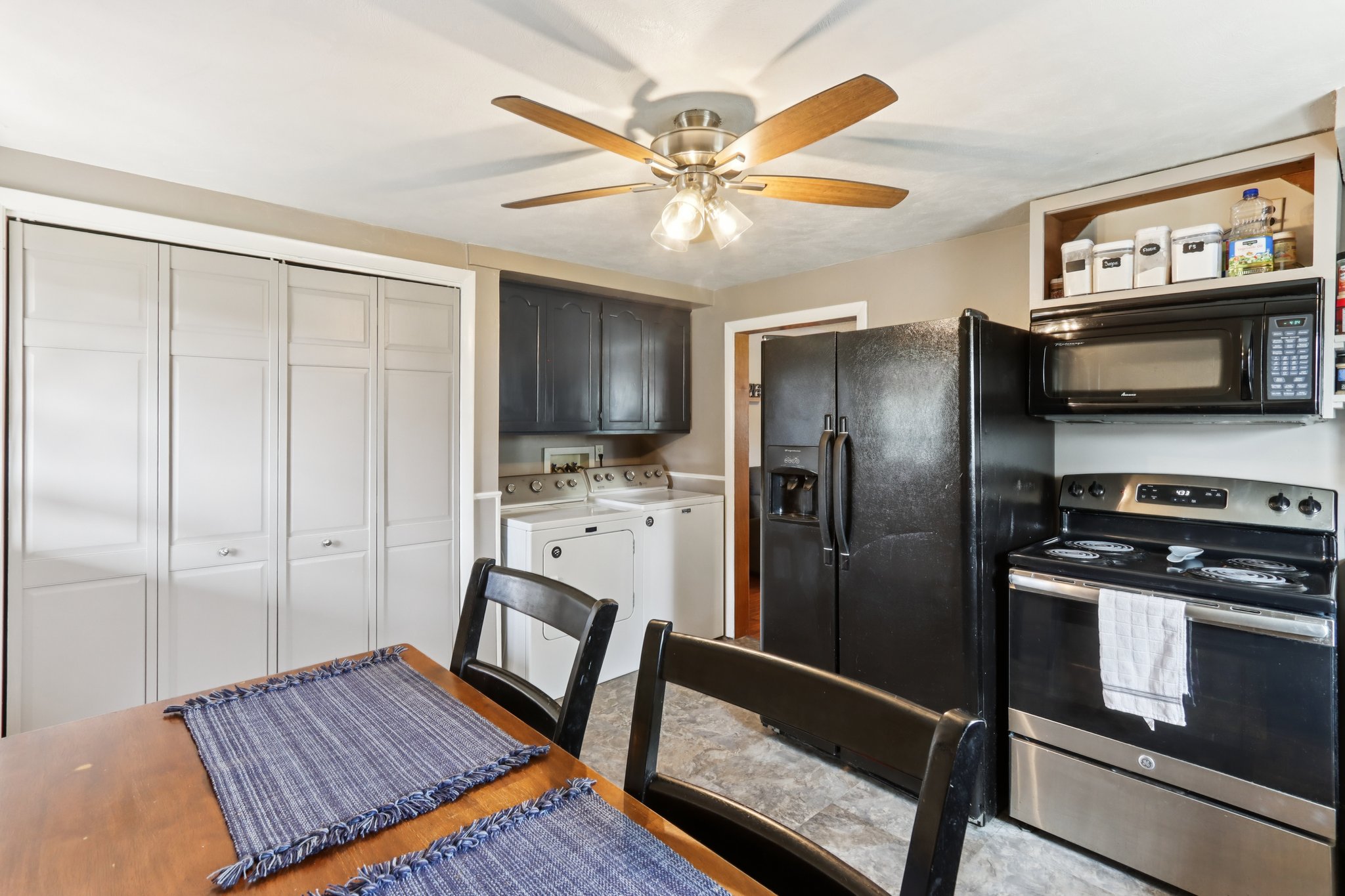 S 25th St-S0609-011.jpg