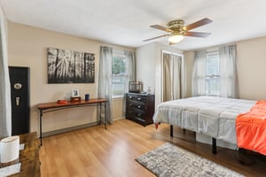 S 25th St-S0609-012.jpg