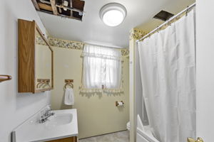  Photo 32