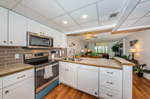 Kitchen 3-2