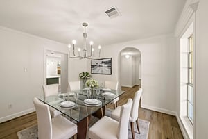 AR700085 virtually staged.jpeg