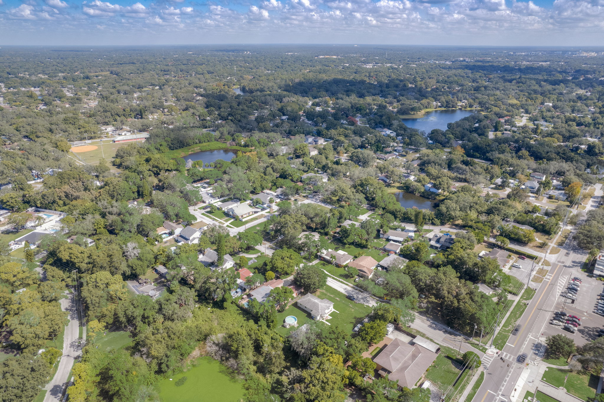 N Oakleaf Ave-044
