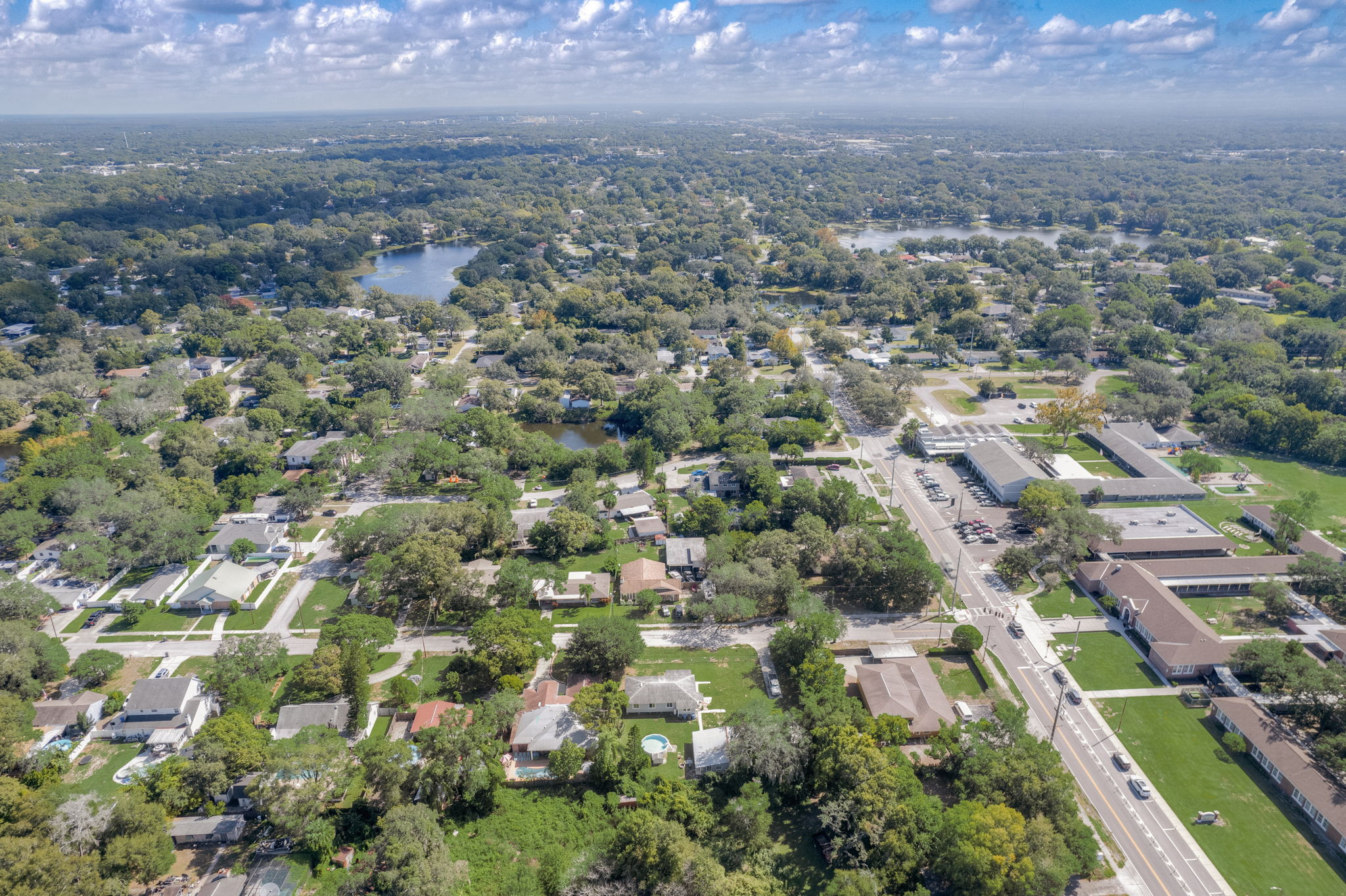 N Oakleaf Ave-043