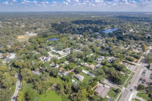 N Oakleaf Ave-044