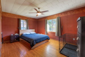 N Oakleaf Ave-028