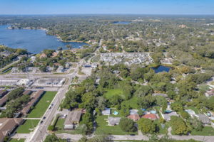 N Oakleaf Ave-040