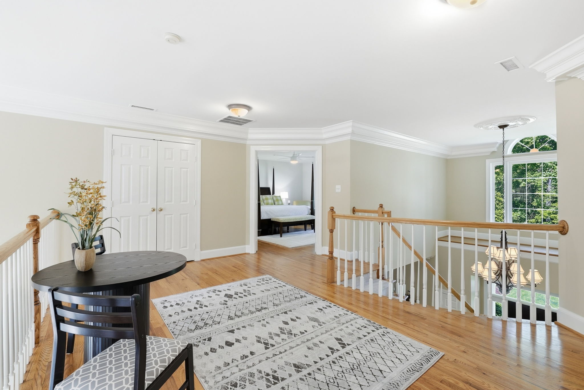 UPSTAIRS LOFT