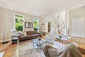 FORMAL LIVING ROOM FOR QUIET READING