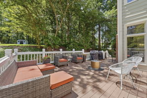 BEAUTIFUL SETTING BACKYARD