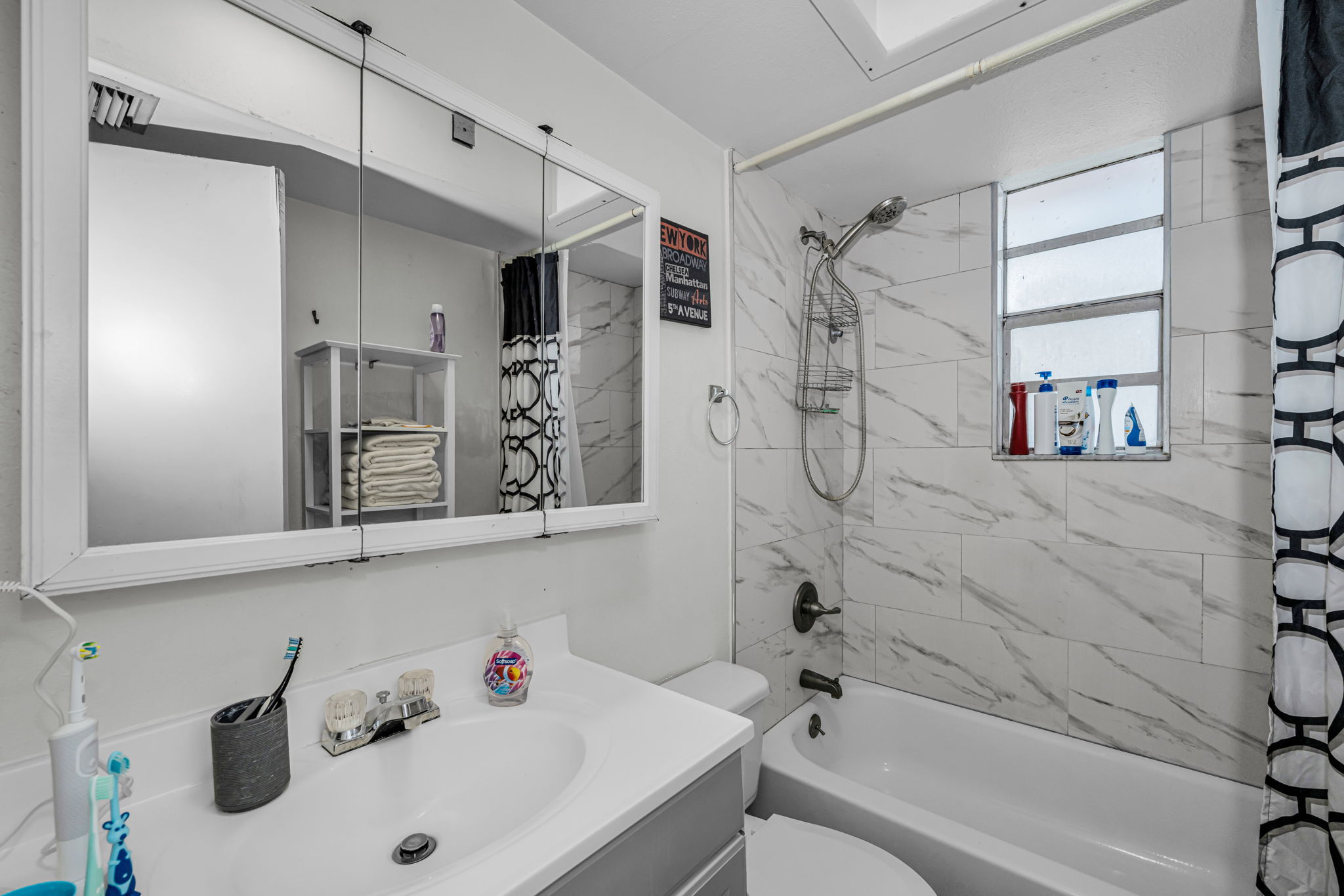 Unit 2 Bathroom 2a