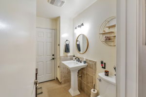  Photo 40