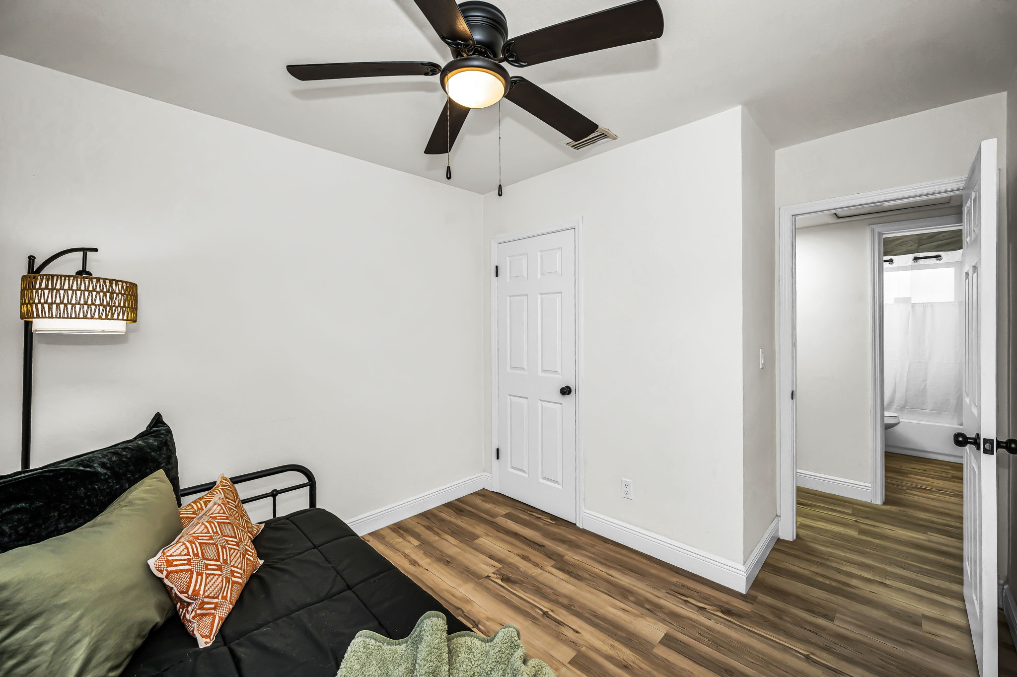 Bedroom3b
