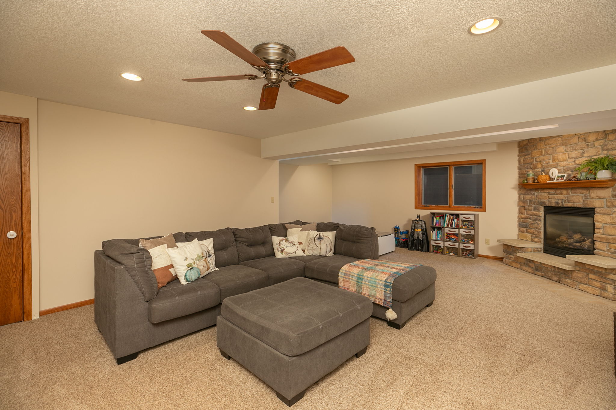 29-Family Room