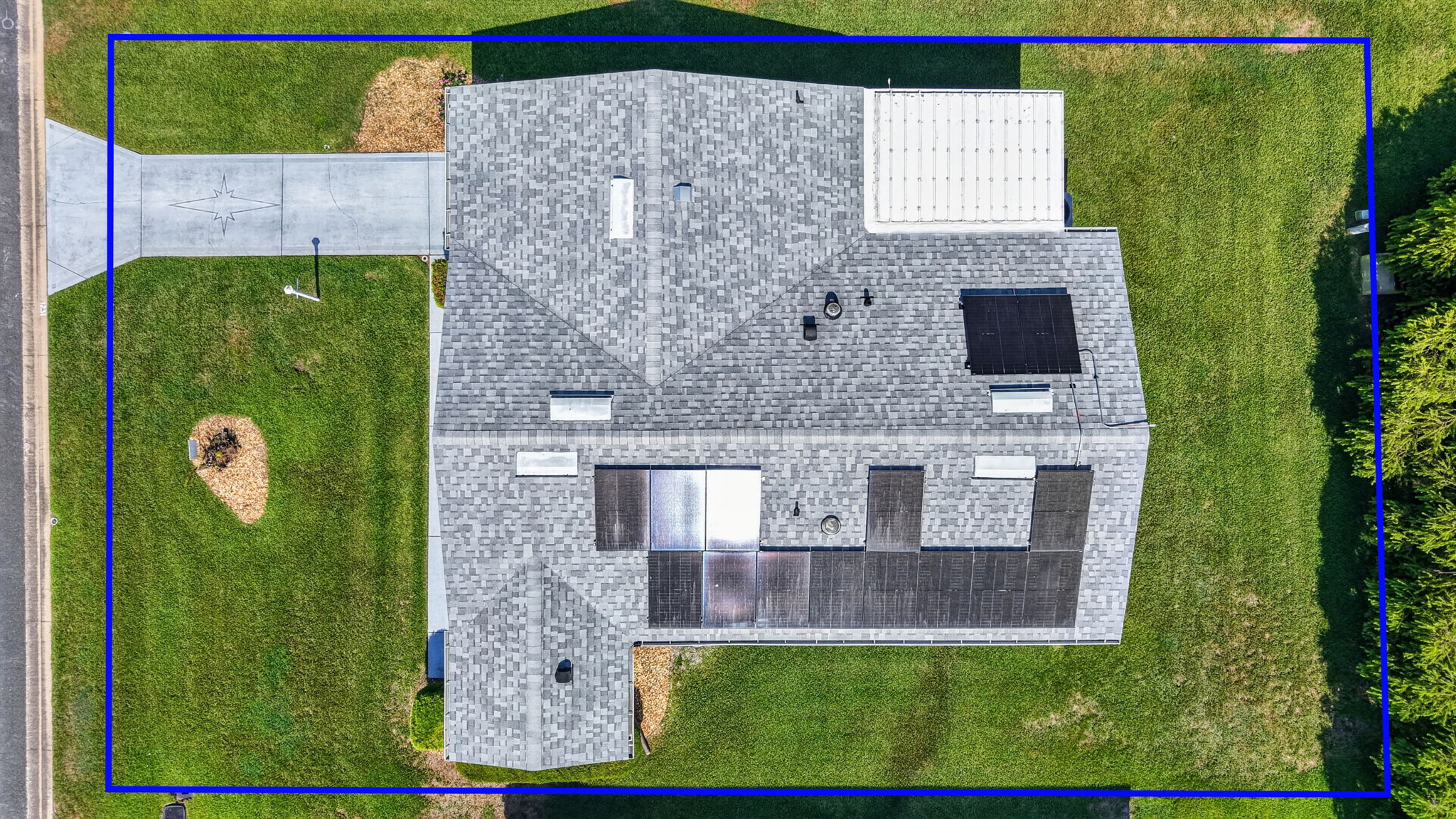 Aerial Side Elevation with Property Lines and Rear PRIVACY Landscaping