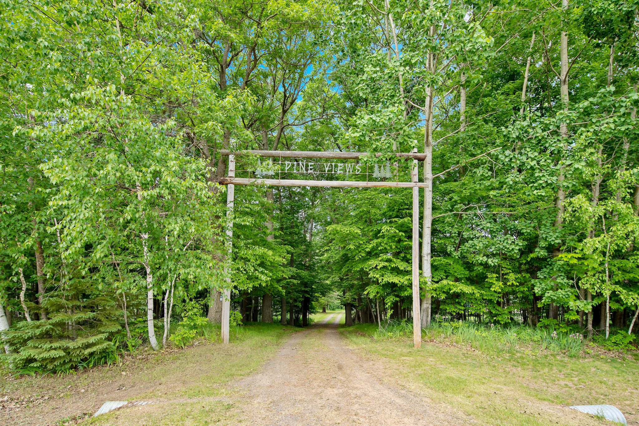 Welcome to Pine Views! Custom Entry Sign