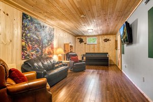 Amusement Room- LL- Gorgeous Woodwork