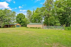 Huge Flat Lawn perfect for sports!