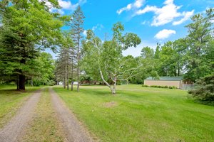 Private Driveway to Home-Huge Lawn