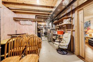 Utility Room-LL- Lots of storage space!