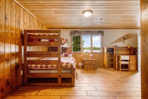 Bunk Area LL- Lake Views