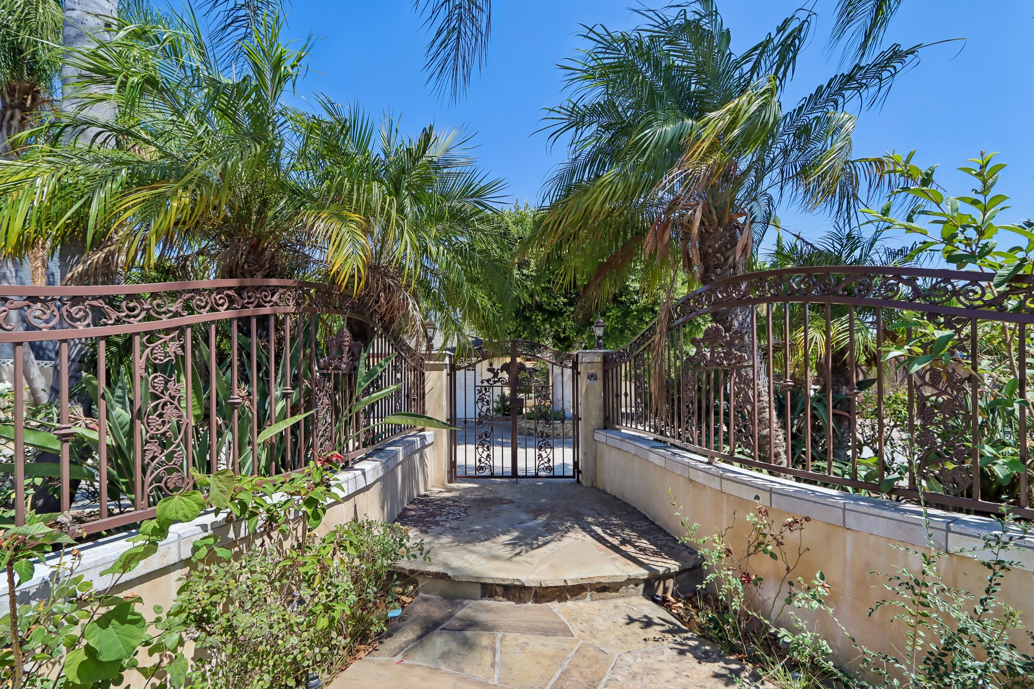 Newport Ave-S1507-004.jpg