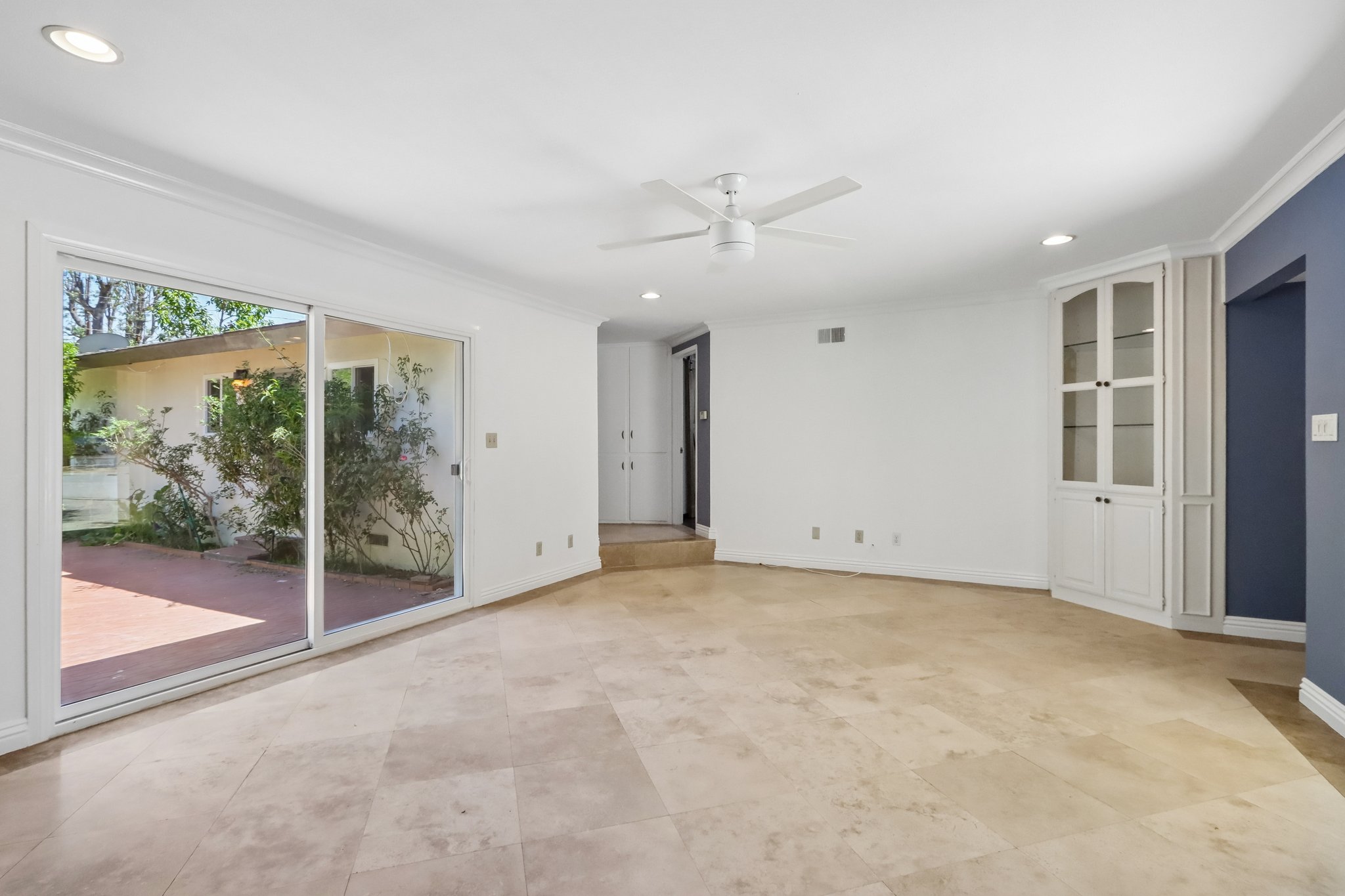 Newport Ave-S1507-007.jpg