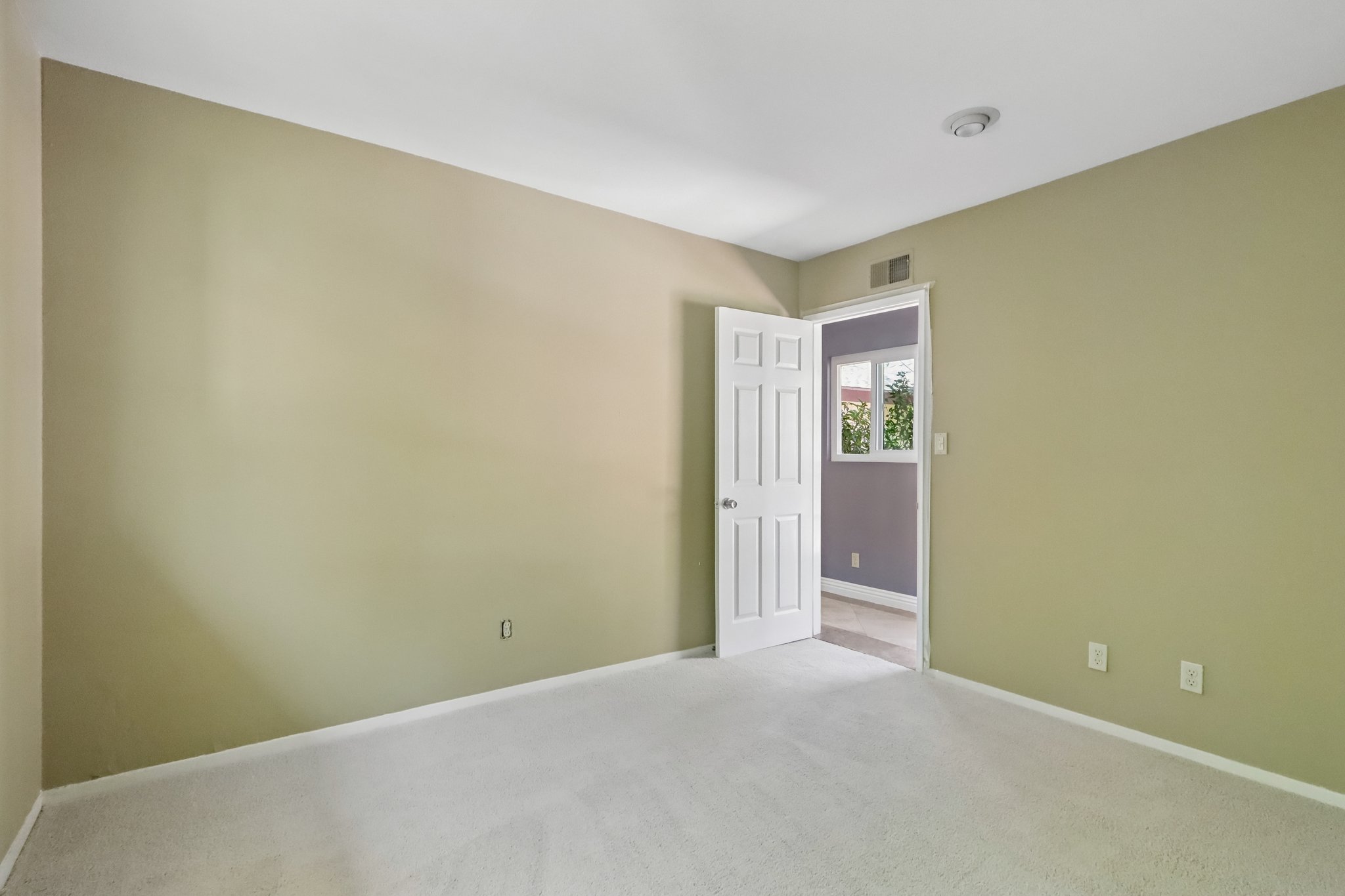 Newport Ave-S1507-021.jpg
