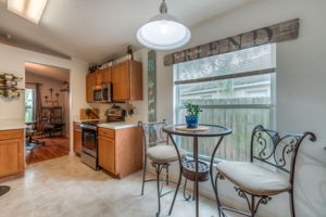 Kitchen/Eating Area